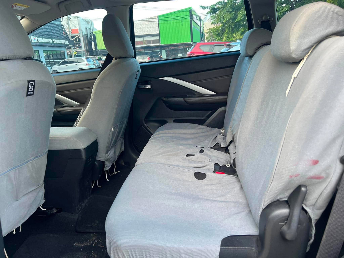 2025 MITSUBISHI XPANDER 1.5L GLS AUTOMATIC TRANSMISSION (6TKMS ONLY!) Gold Aces Car Display Center