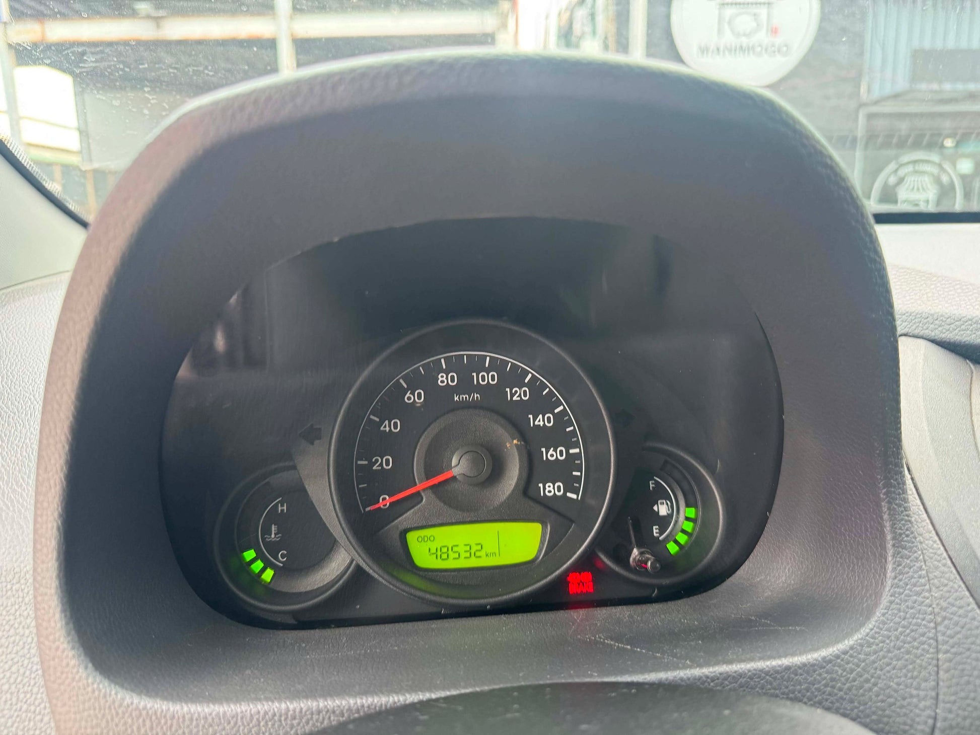 2015 HYUNDAI EON GLX 0.8L MANUAL TRANSMISSION Gold Aces Car Display Center