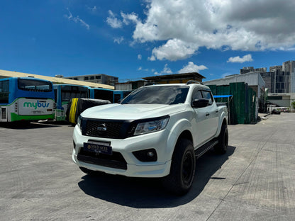 2018 NISSAN NAVARA 2.5L 4X2 SV AUTOMATIC TRANSMISSION Gold Aces Car Display Center