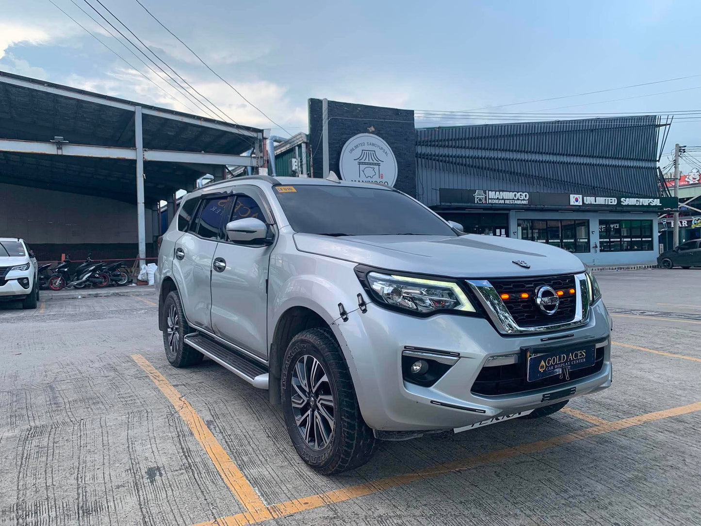 2020 NISSAN TERRA 2.5L VE 4X2 AUTOMATIC TRANSMISSION Gold Aces Car Display Center