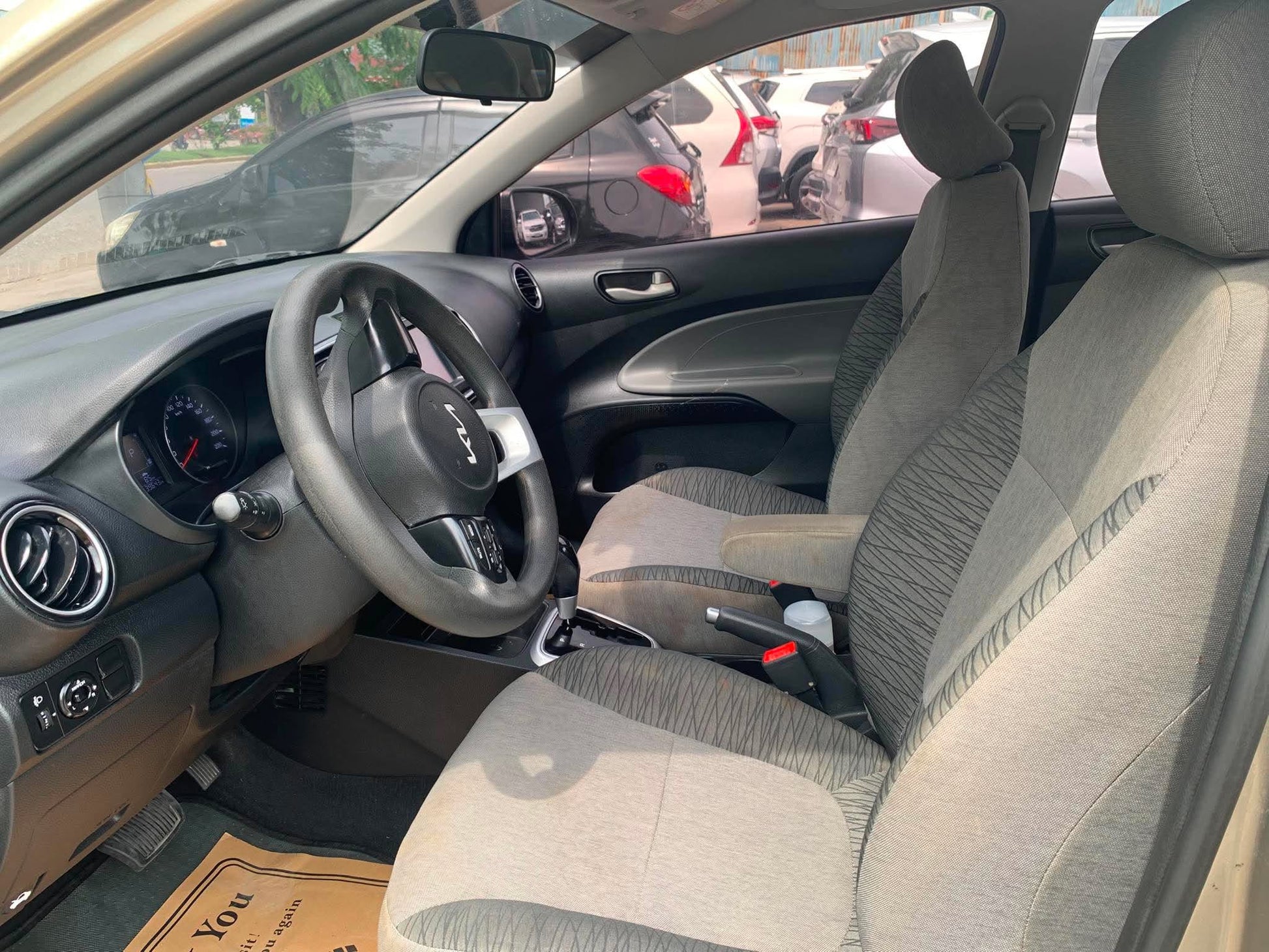 2024 KIA SOLUTO 1.4L LX AUTOMATIC TRANSMISSION Gold Aces Car Display Center