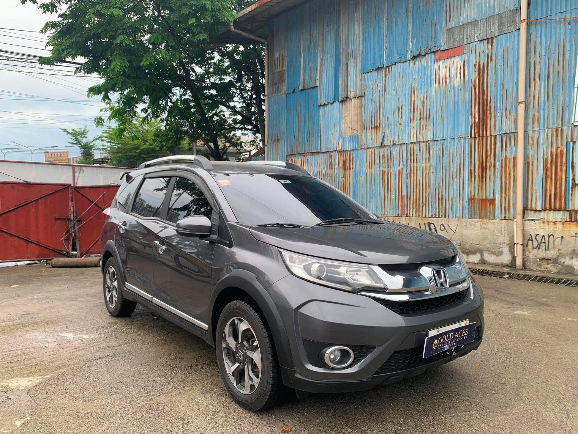 2017 HONDA BRV S 1.5AUTOMATIC TRANSMISSION Gold Aces Car Display Center