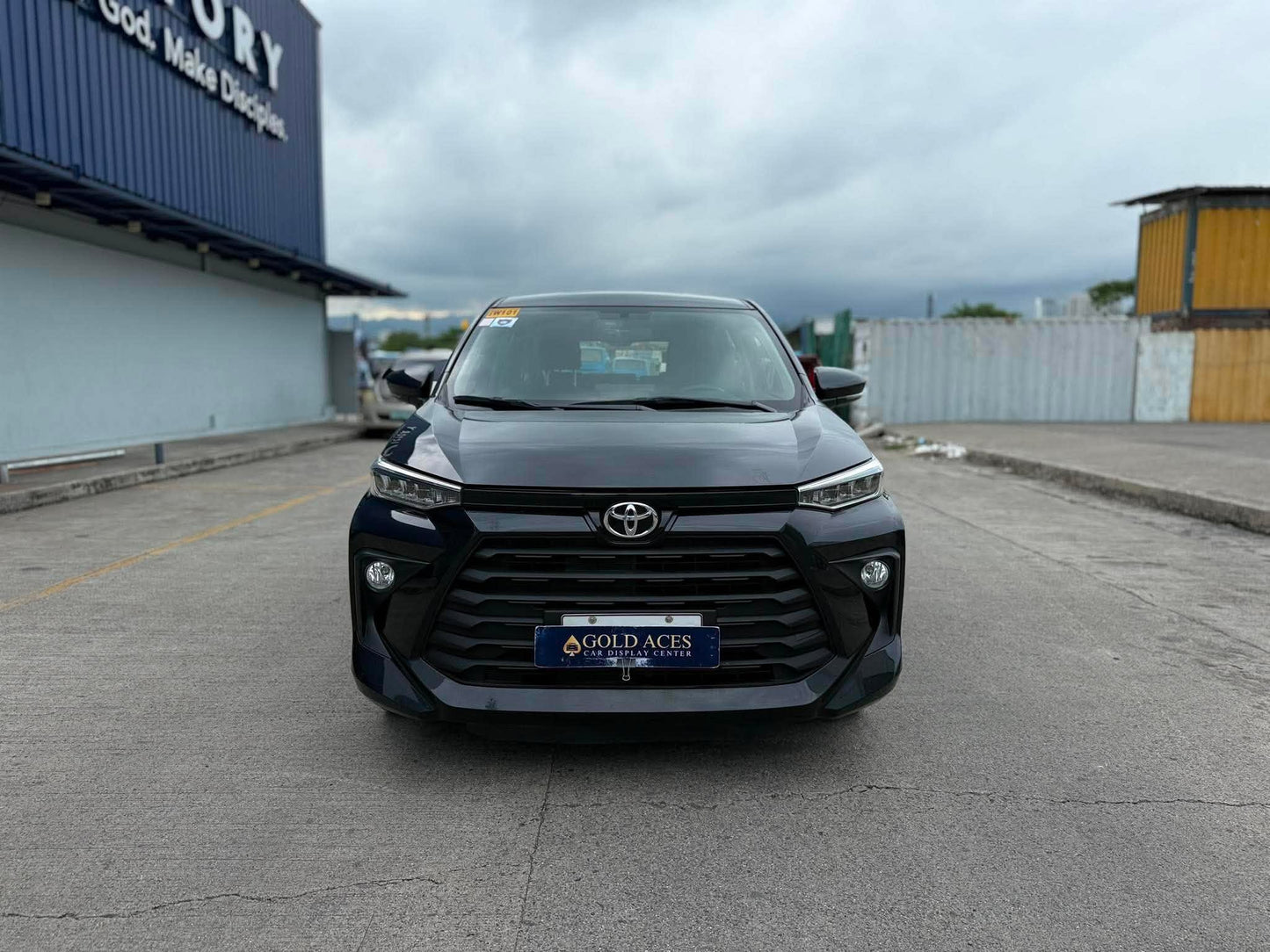 2023 TOYOTA AVANZA 1.3L E CVT AUTOMATIC TRANSMISSION Gold Aces Car Display Center