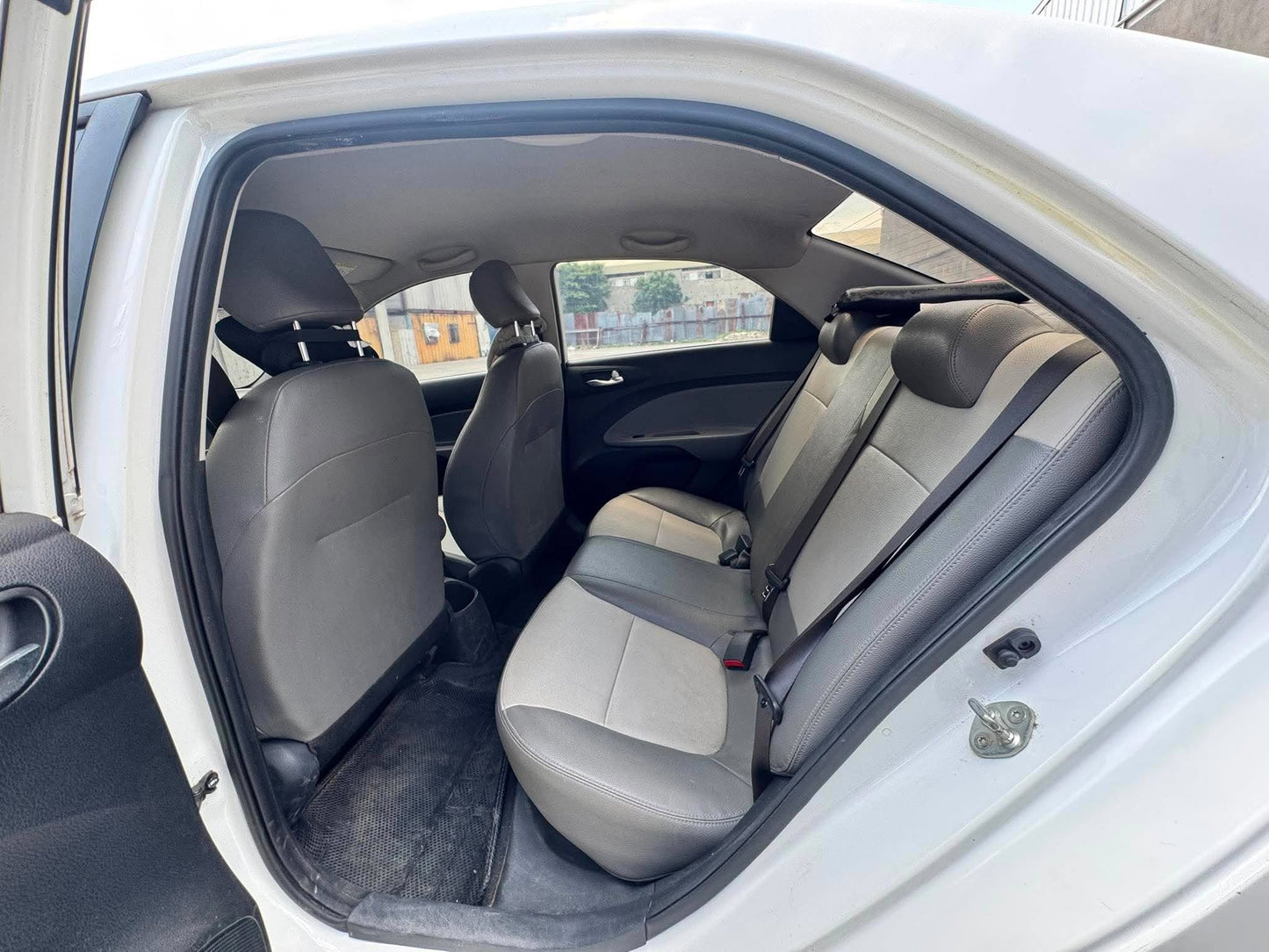 2020 KIA SOLUTO 1.4L EX AUTOMATIC TRANSMISSION Gold Aces Car Display Center