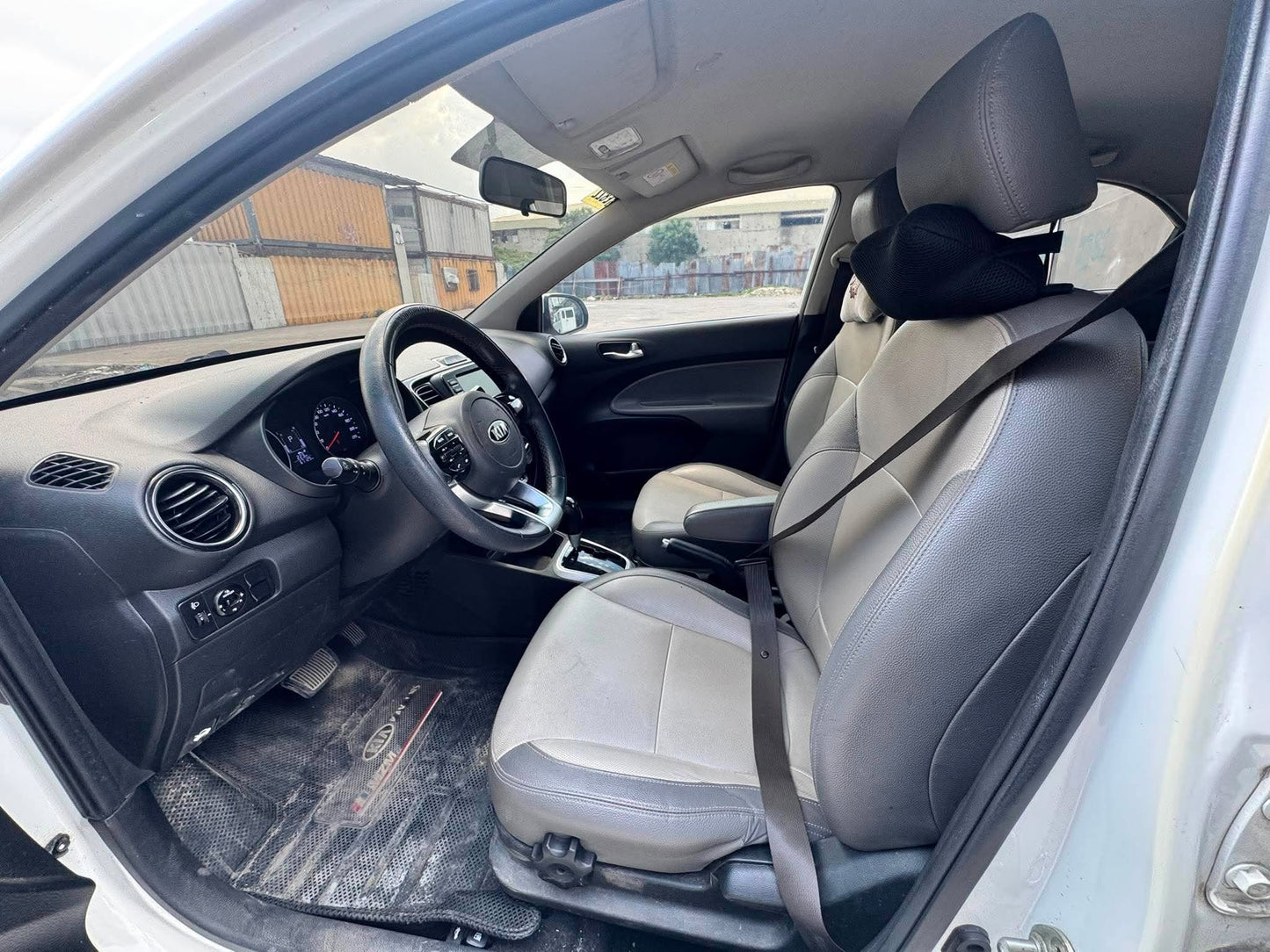 2020 KIA SOLUTO 1.4L EX AUTOMATIC TRANSMISSION Gold Aces Car Display Center