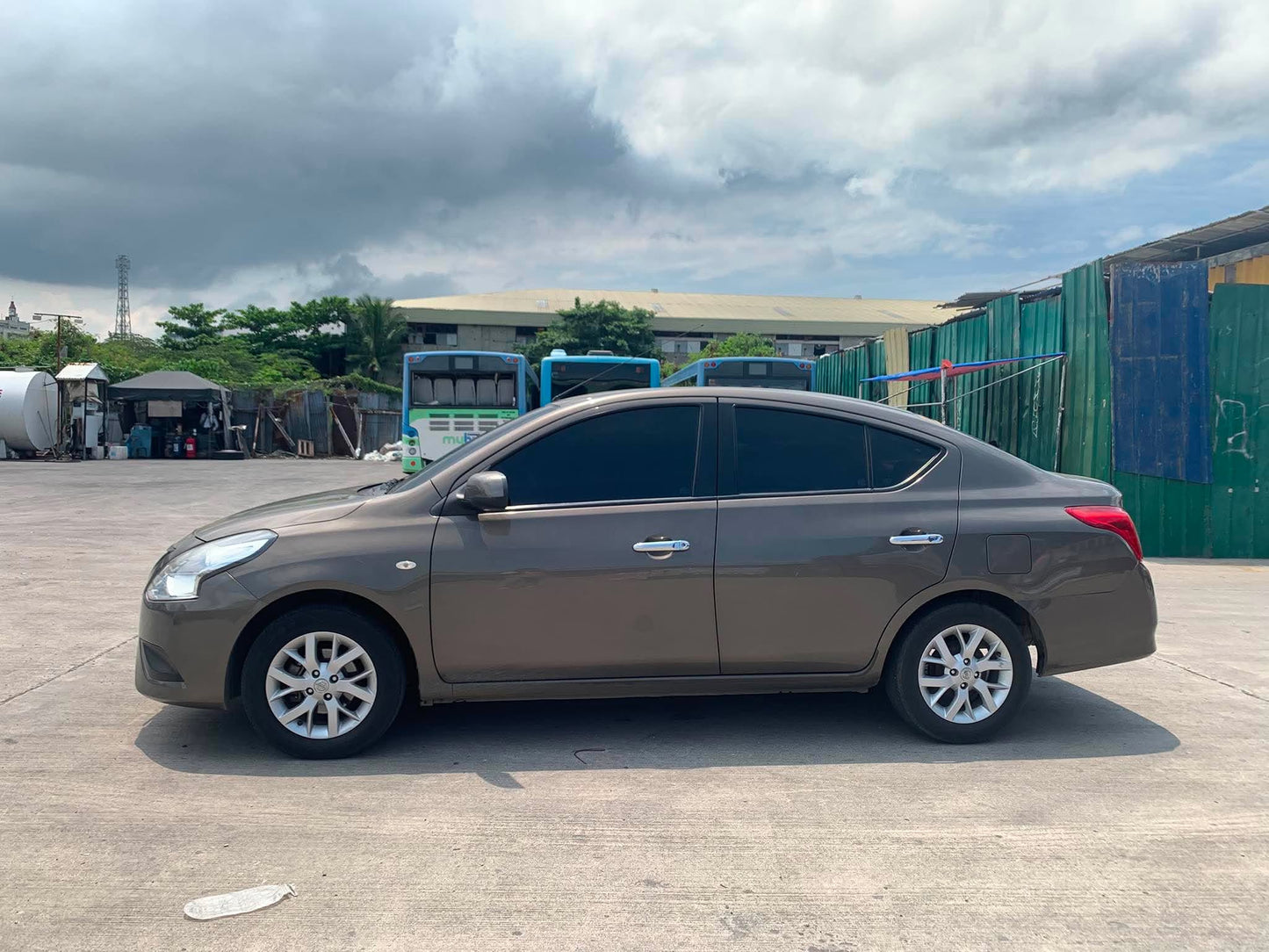 2016 NISSAN ALMERA 1.5L AUTOMATIC TRANSMISSION Gold Aces Car Display Center