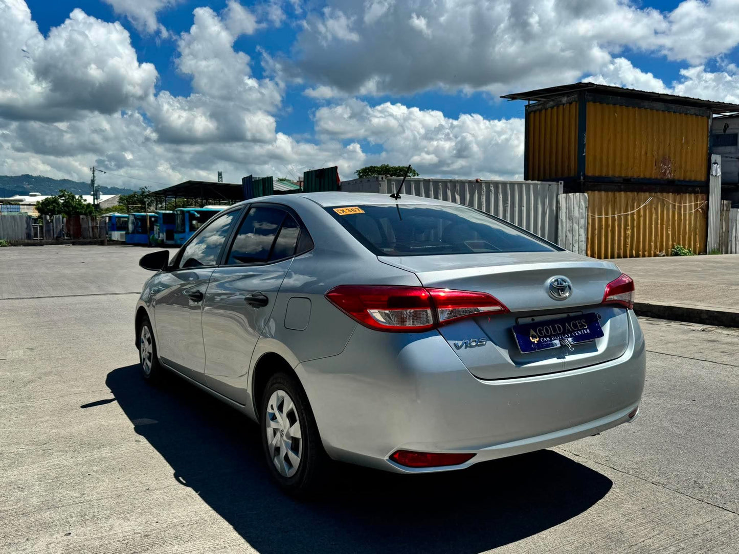 2021 TOYOTA VIOS 1.3L XE AUTOMATIC TRANSMISSION Gold Aces Car Display Center