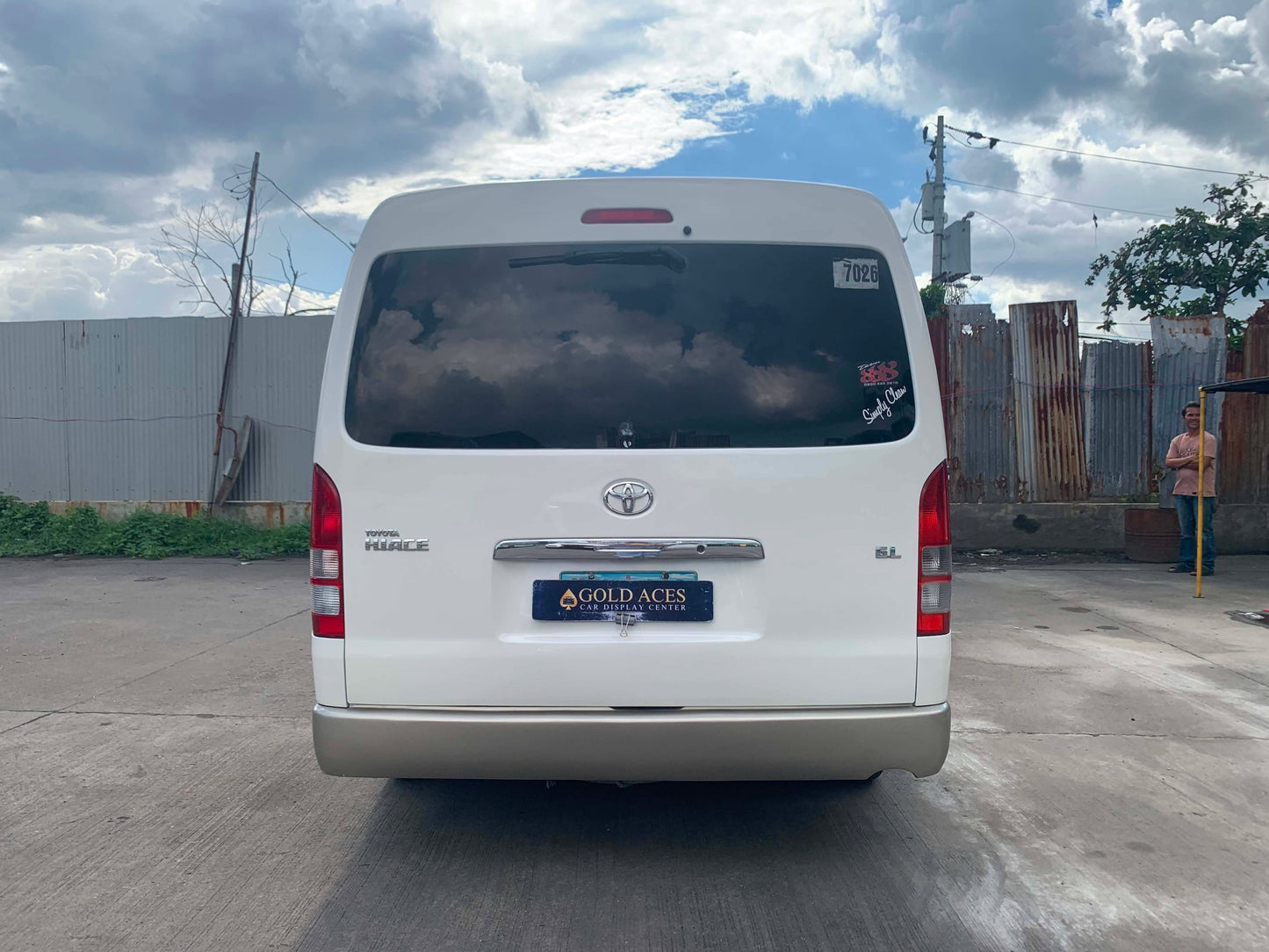 2013 TOYOTA HIACE GL GRANDIA 2.5L DSL MANUAL TRANSMISSION Gold Aces Car Display Center
