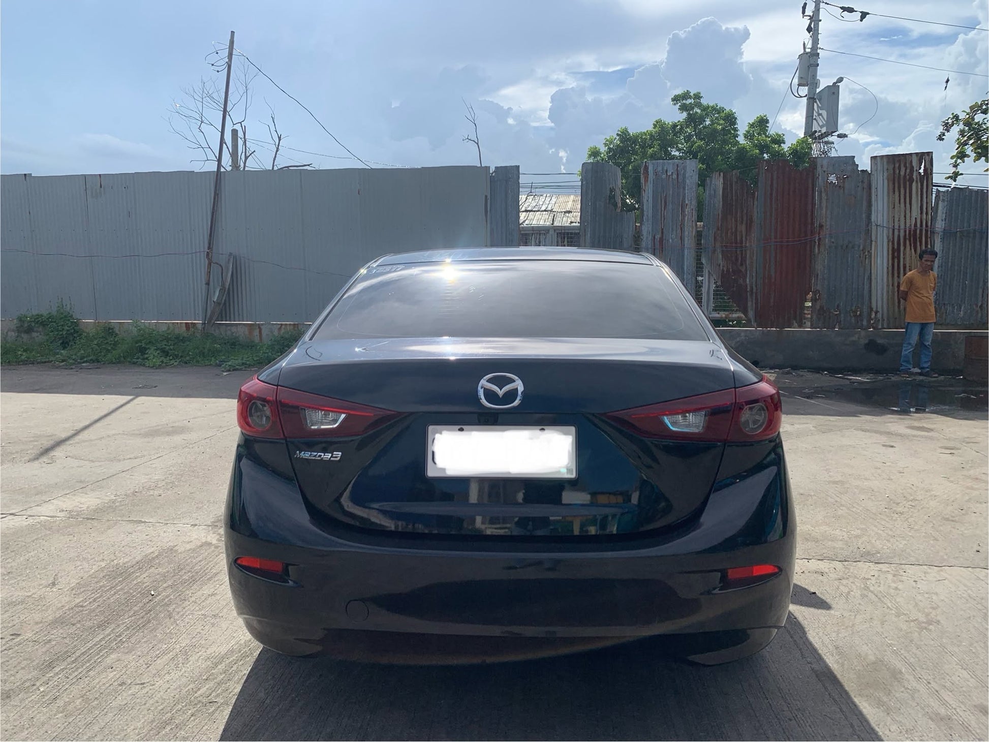 2016 MAZDA 3 2.0L SEDAN AUTOMATIC TRANSMISSION Gold Aces Car Display Center