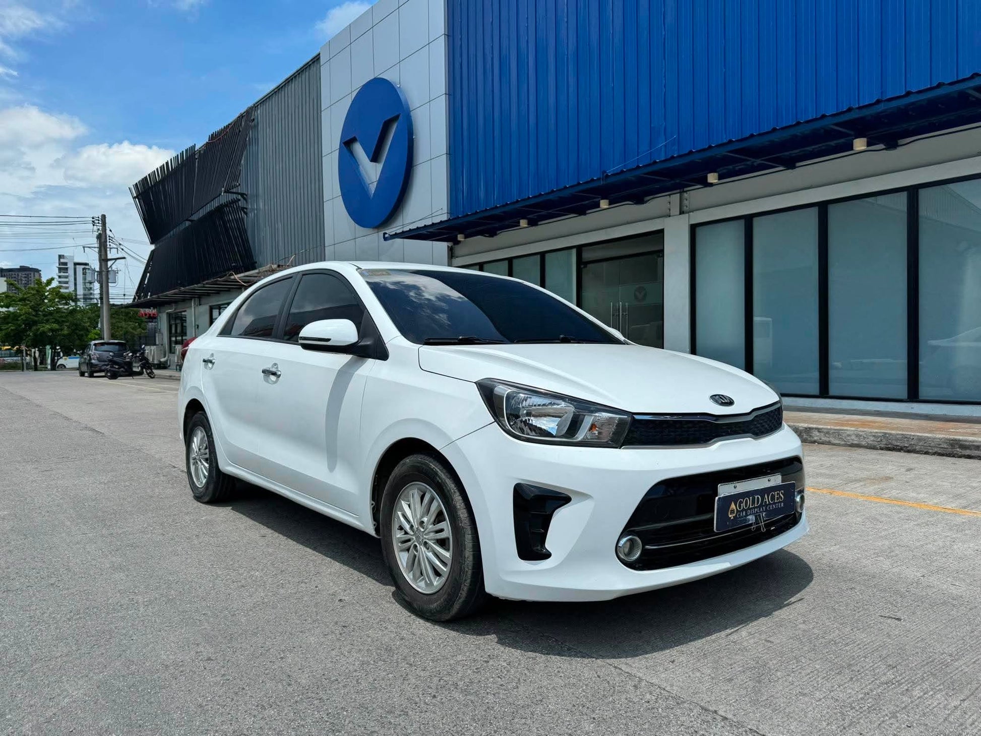 2020 KIA SOLUTO 1.4L EX AUTOMATIC TRANSMISSION Gold Aces Car Display Center