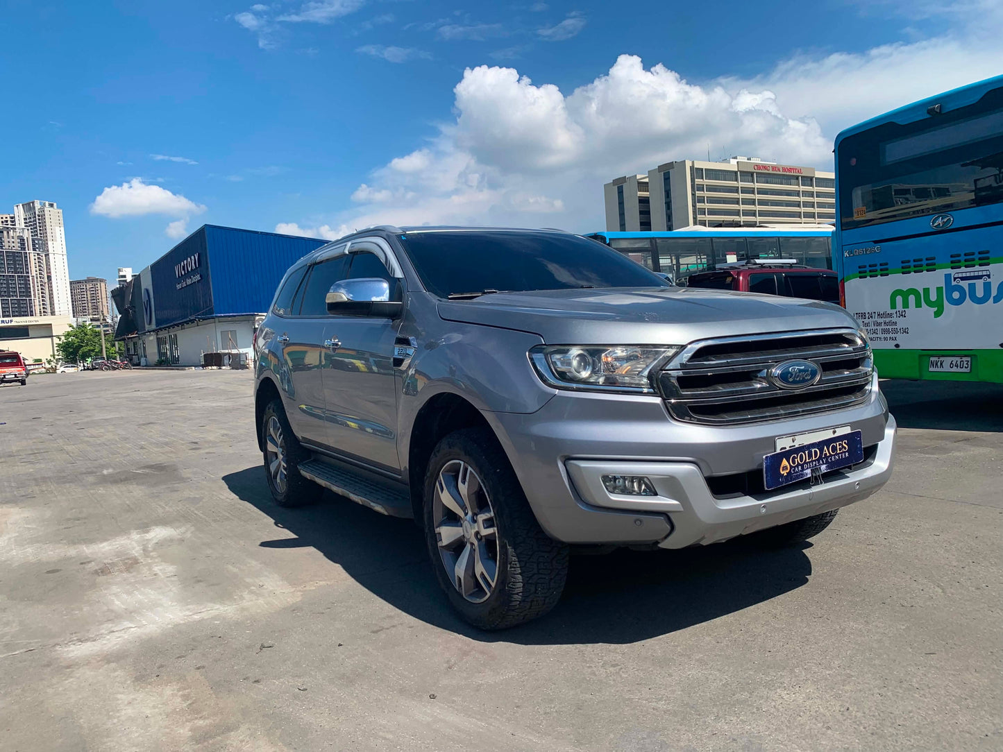 &nbsp;2016 FORD EVEREST TITANIUM 4X2 DSL AUTOMATIC TRANSMISSION Gold Aces Car Display Center