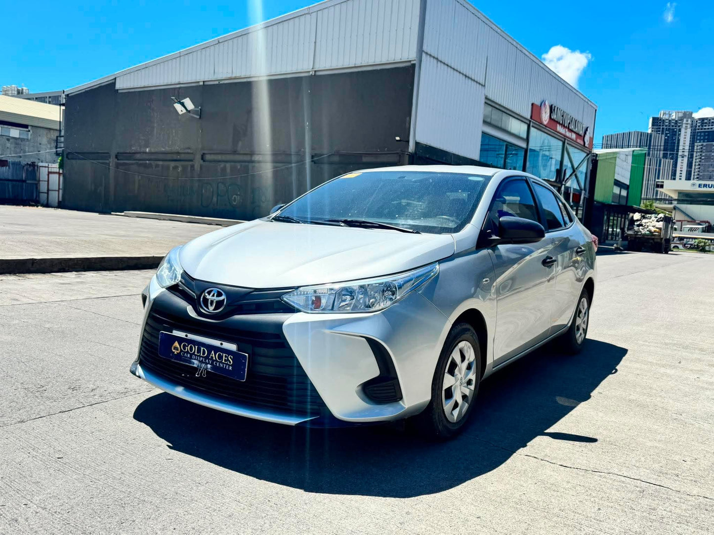 2021 TOYOTA VIOS 1.3L XE AUTOMATIC TRANSMISSION Gold Aces Car Display Center