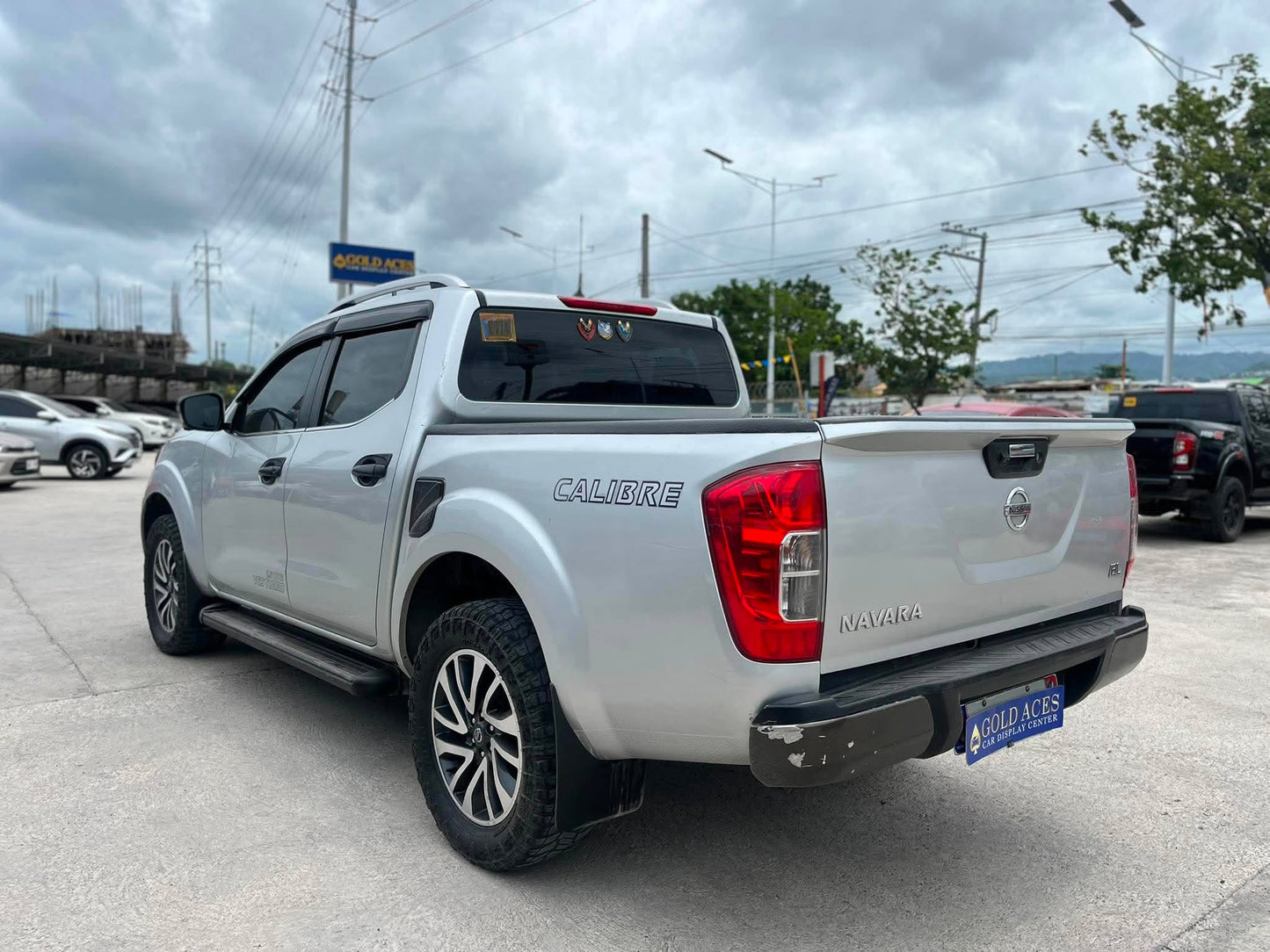 2020 NISSAN NAVARA 2.5L 4X2 EL AUTOMATIC TRANSMISSION Gold Aces Car Display Center