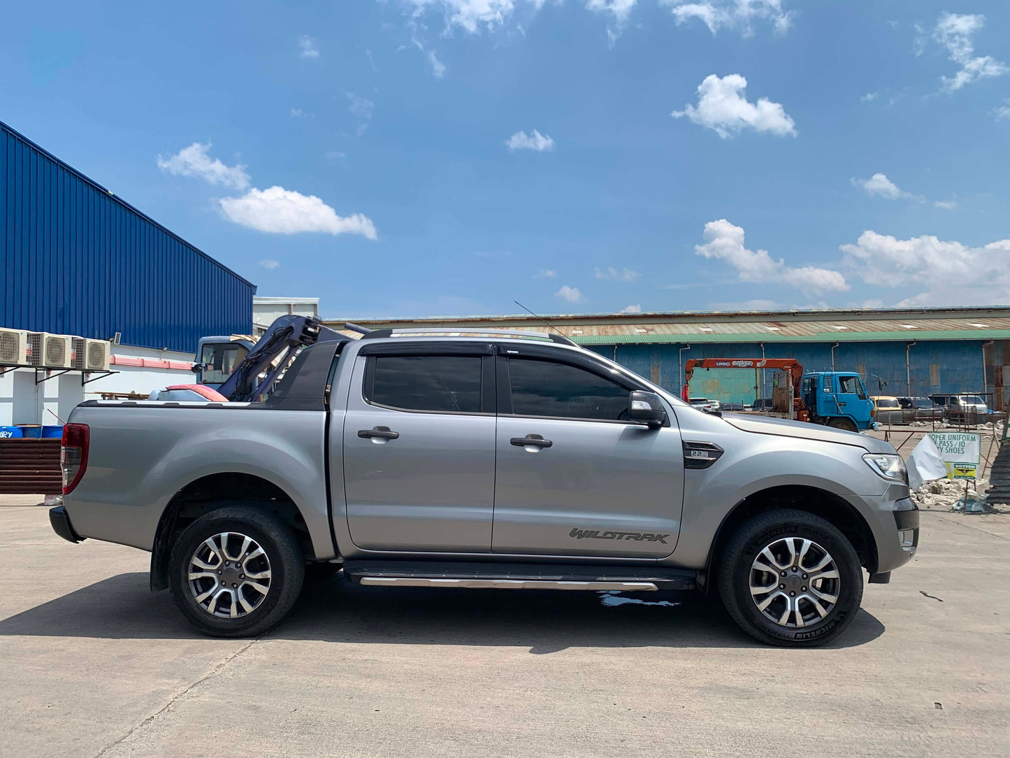 2018 FORD RANGER WILDTRAK 2.2L 4X2 DSL AUTOMATIC TRANSMISSION Gold Aces Car Display Center