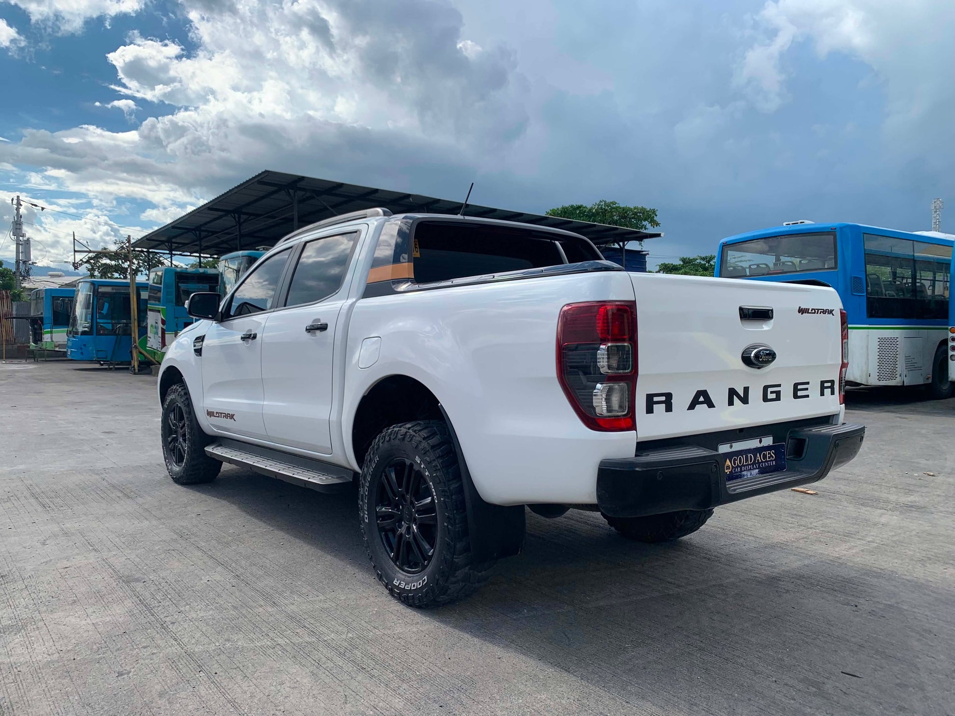 2022 FORD RANGER WILDTRAK 2.0L 4X2 DSL AUTOMATIC TRANSMISSION (33TKMS ONLY!) Gold Aces Car Display Center