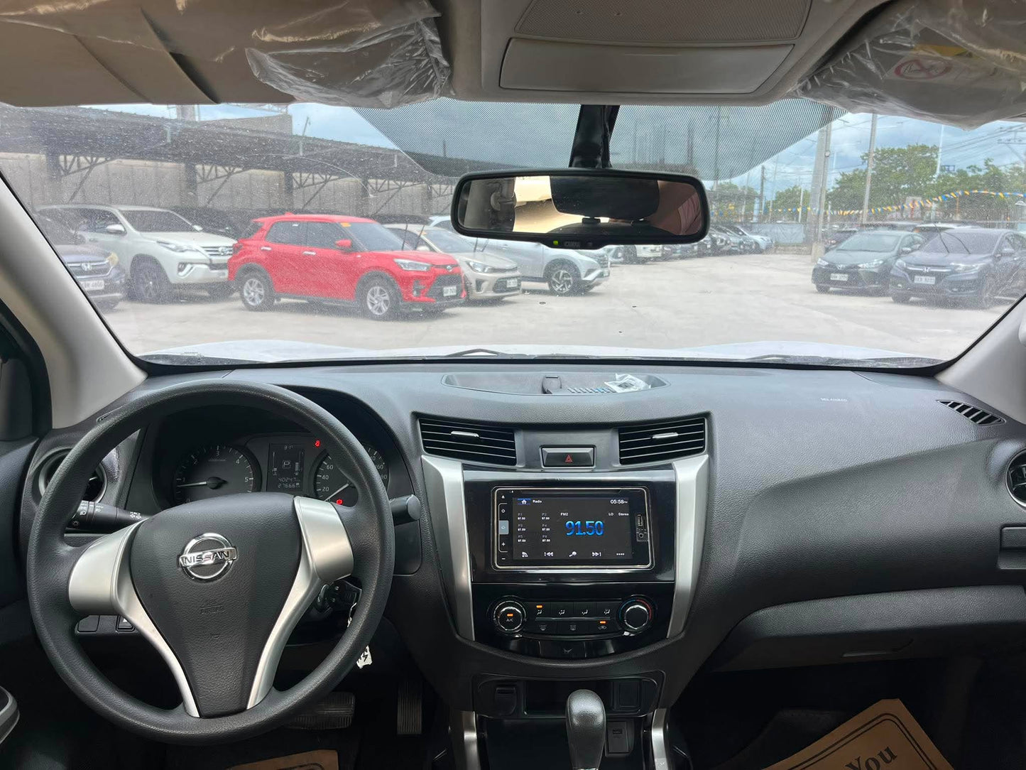 2020 NISSAN NAVARA 2.5L 4X2 EL AUTOMATIC TRANSMISSION Gold Aces Car Display Center