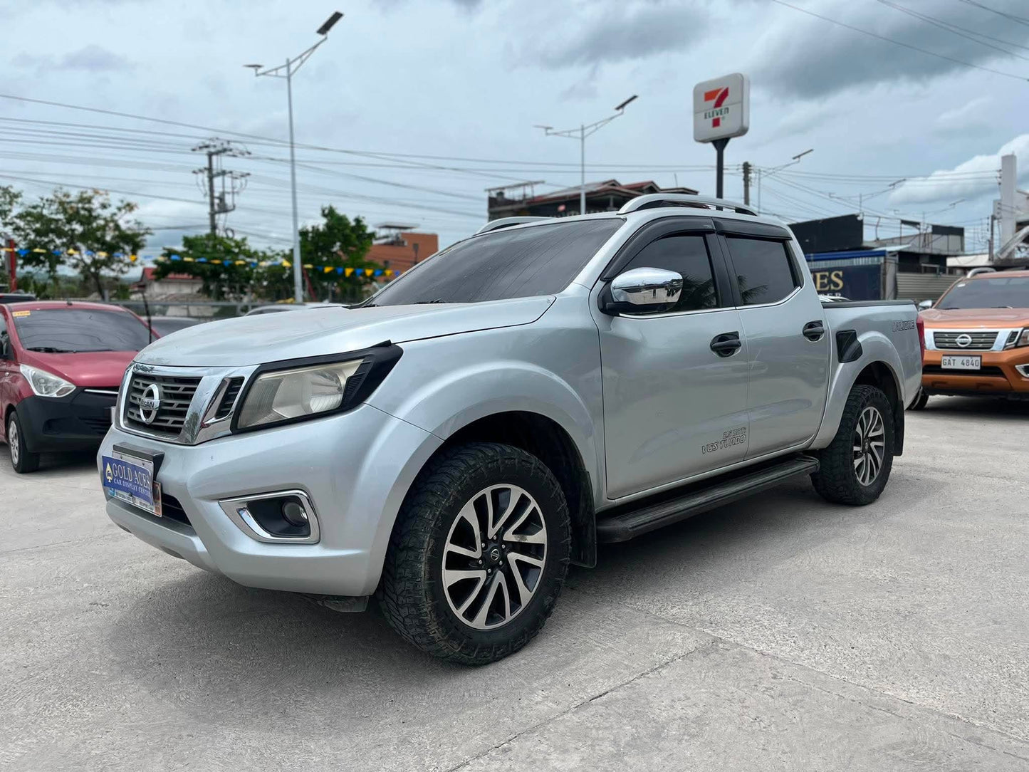 2020 NISSAN NAVARA 2.5L 4X2 EL AUTOMATIC TRANSMISSION Gold Aces Car Display Center