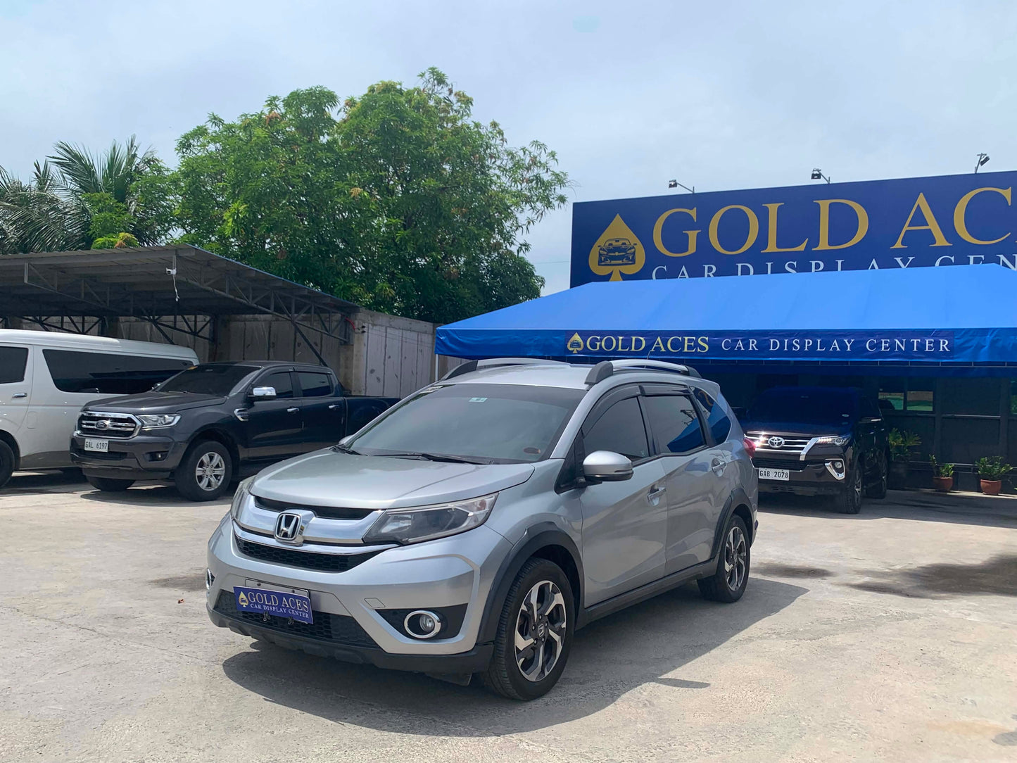 2017 HONDA BRV S 1.5AUTOMATIC TRANSMISSION Gold Aces Car Display Center