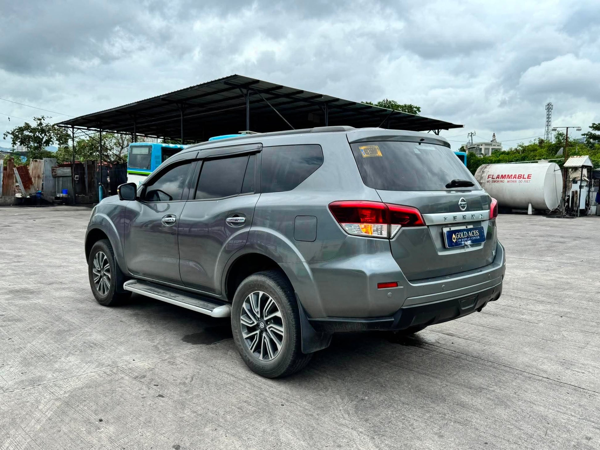 2019 NISSAN TERRA 2.5L VL 4X2 AUTOMATIC TRANMISSION Gold Aces Car Display Center