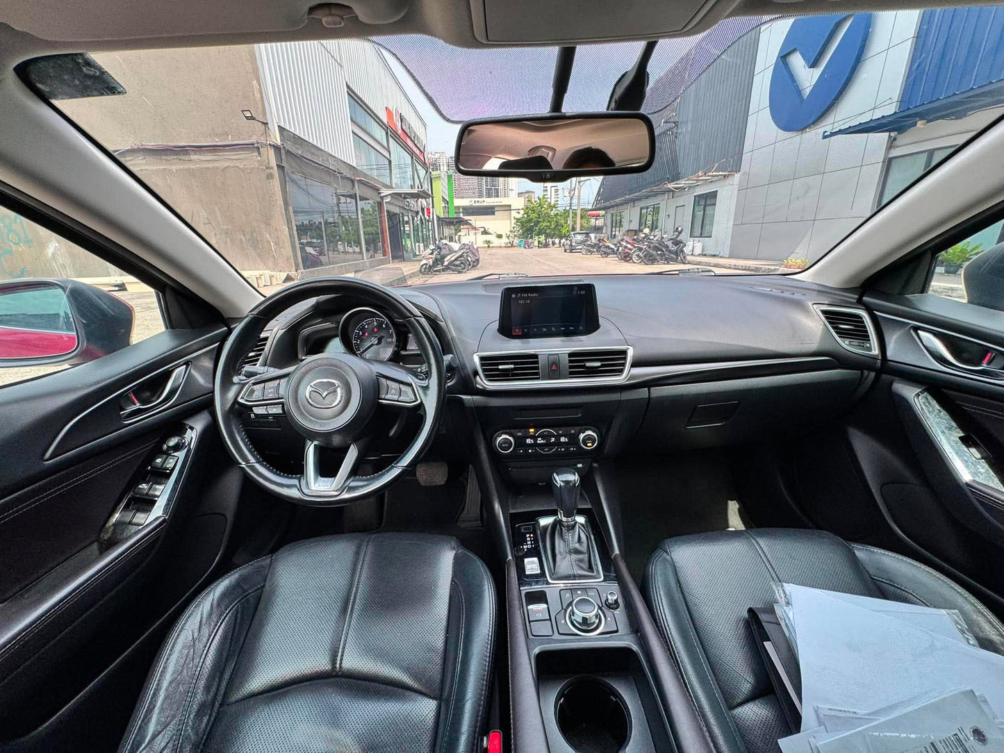 2018 MAZDA 3 1.3L HB AUTOMATIC TRANSMISSION Gold Aces Car Display Center