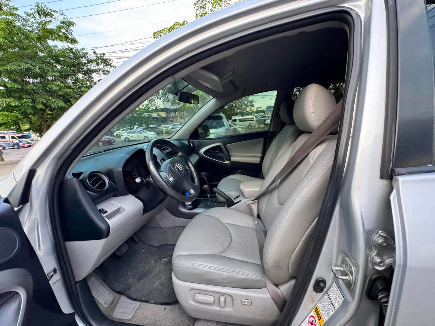2007 TOYOTA RAV4 4X4 2.0L AUTOMATIC TRANSMISSION Gold Aces Car Display Center