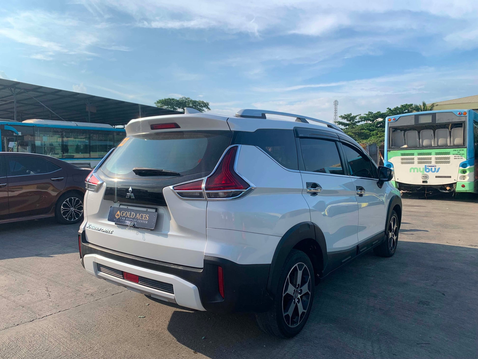 2021 MITSUBISHI XPANDER CROSS 1.5L AUTOMATIC TRANSMISSION Gold Aces Car Display Center