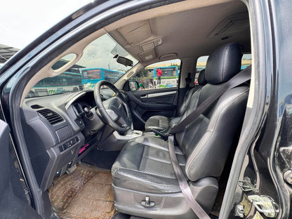 2015 ISUZU MUX LSA 2.4 AUTOMATIC TRANSMISSION Gold Aces Car Display Center