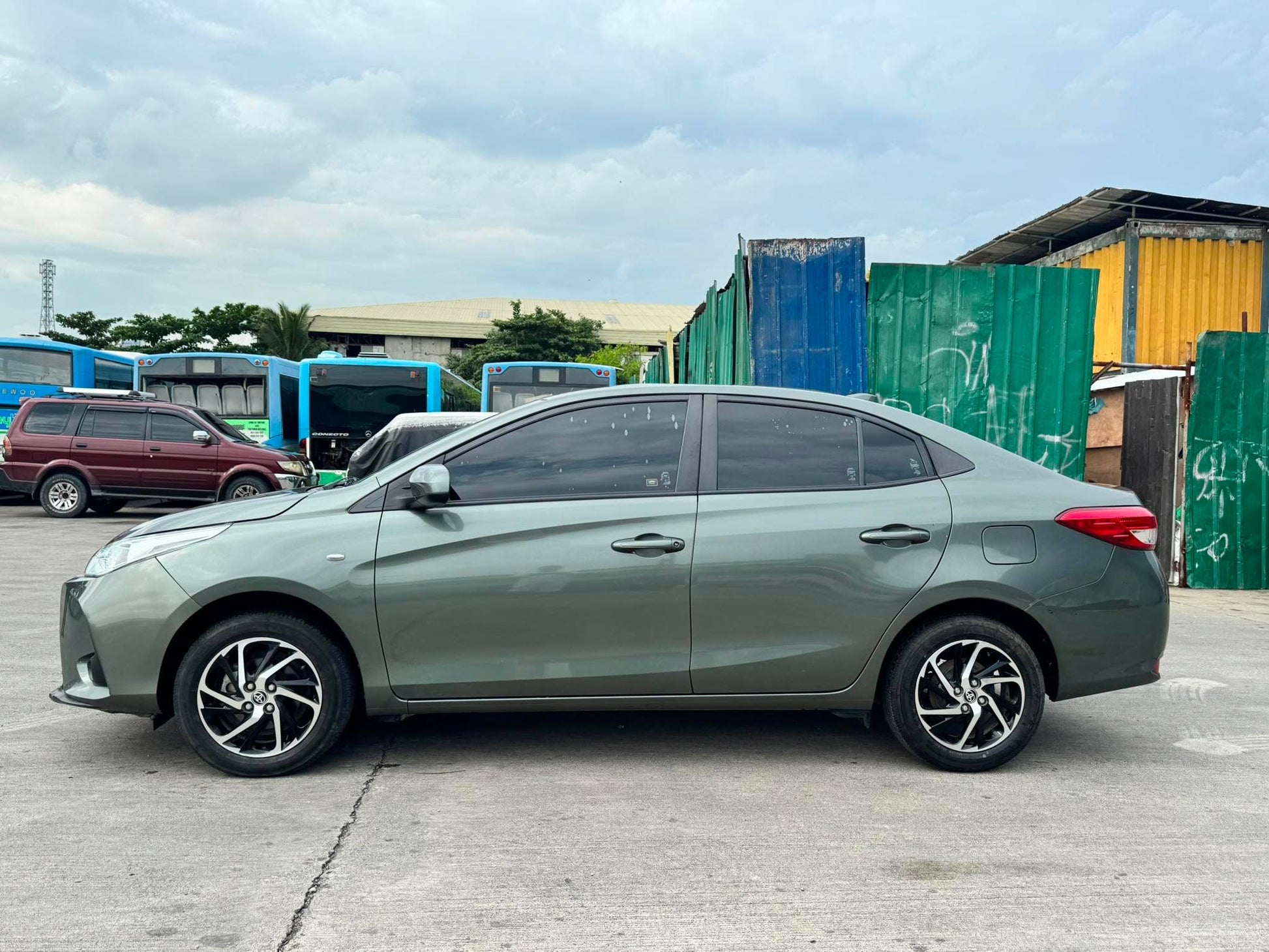 2022 TOYOTA VIOS 1.3L XLE AUTOMATIC TRANSMISSION Gold Aces Car Display Center