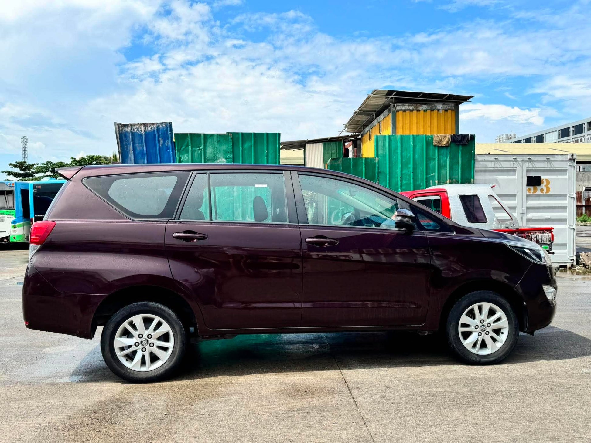 NEW ARRIVAL! 2018 TOYOTA INNOVA E 2.5L AUTOMATIC TRANSMISSION Gold Aces Car Display Center