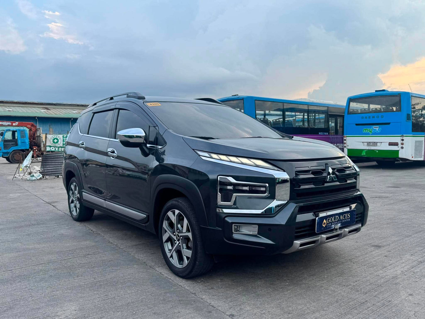 2023 MITSUBISHI XPANDER CROSS 1.5L AUTOMATIC TRANSMISSION Gold Aces Car Display Center