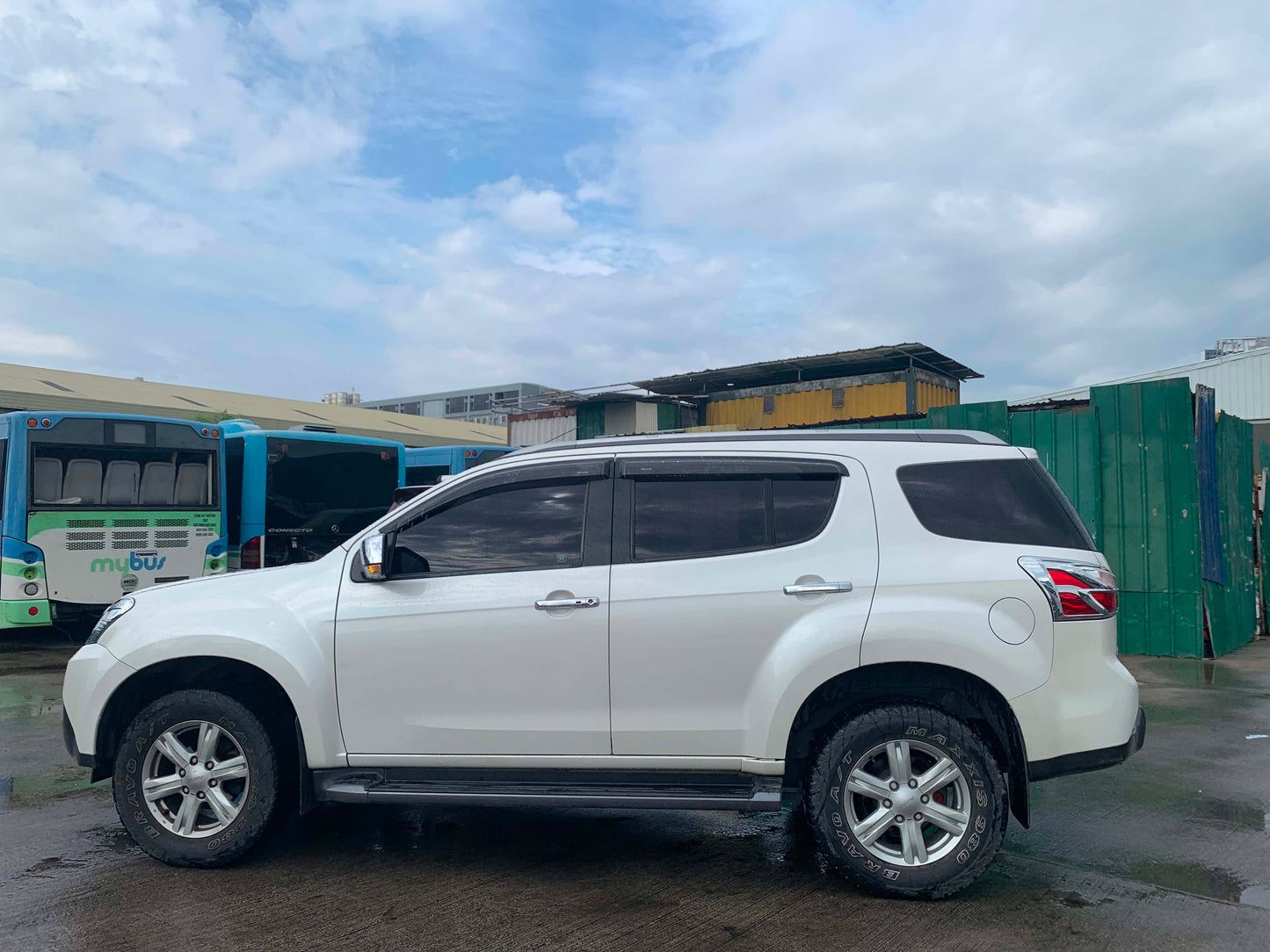 2015 ISUZU MUX LSA 2.4L AUTOMATIC TRANSMISSION Gold Aces Car Display Center