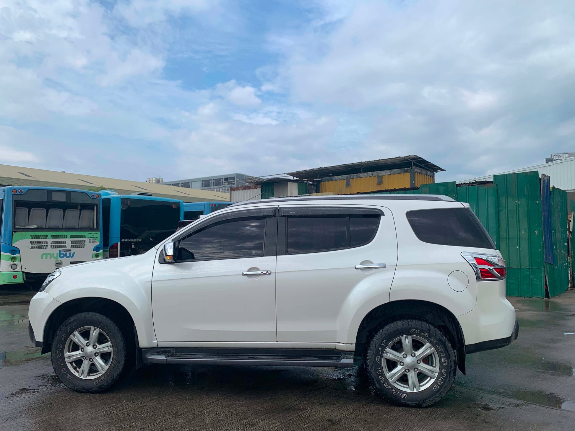 2015 ISUZU MUX LSA 2.4L AUTOMATIC TRANSMISSION Gold Aces Car Display Center