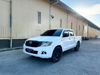 2014 TOYOTA HILUX J 2.5L MANUAL TRANSMISSION Gold Aces Car Display Center