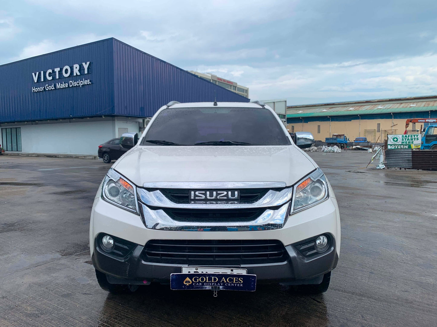 2015 ISUZU MUX LSA 2.4L AUTOMATIC TRANSMISSION Gold Aces Car Display Center