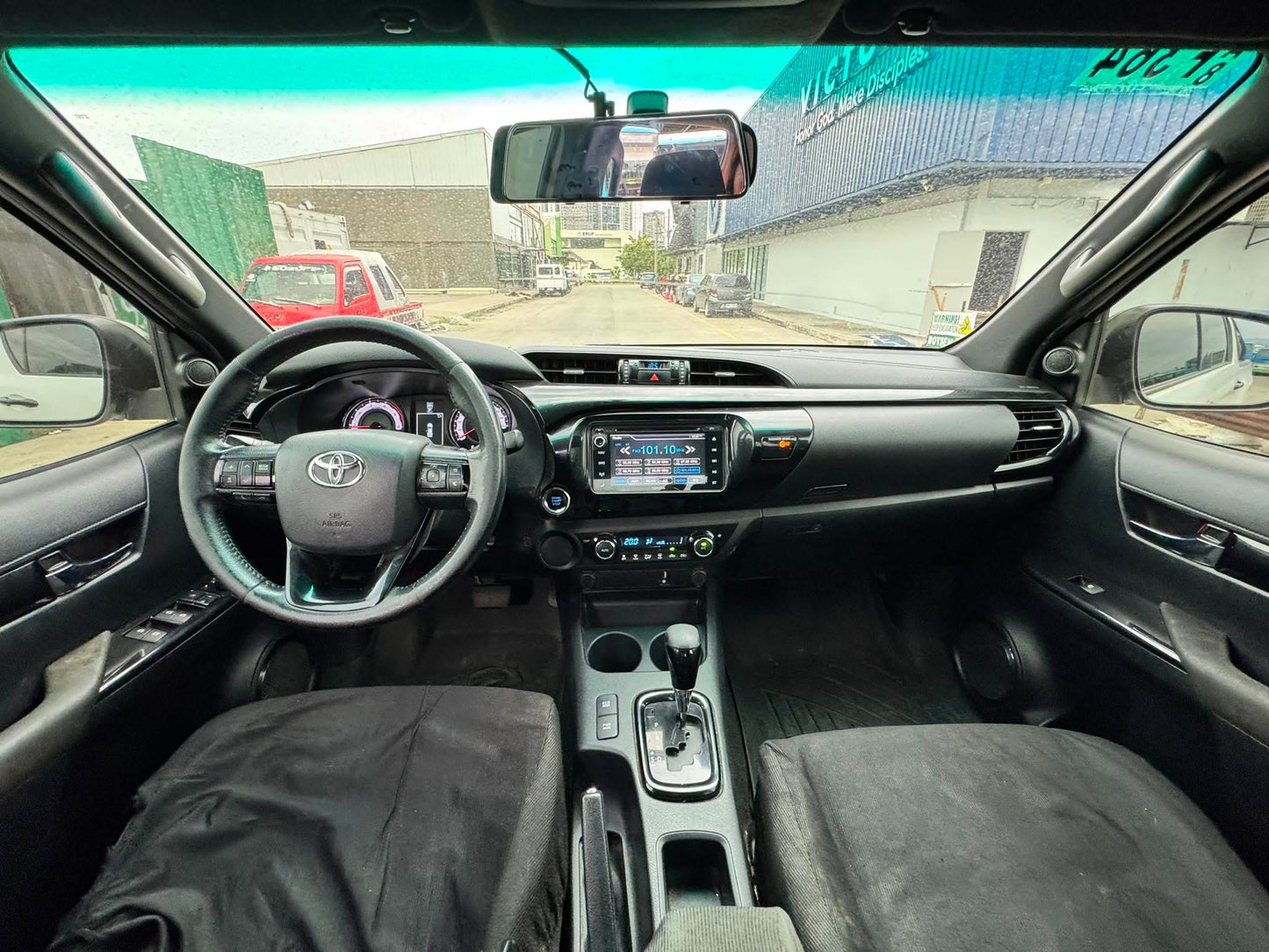 2019 TOYOTA HILUX CONQUEST G 2.4L 4X2 AUTOMATIC TRANSMISSION Gold Aces Car Display Center