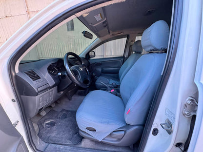 2014 TOYOTA HILUX J 2.5L MANUAL TRANSMISSION Gold Aces Car Display Center