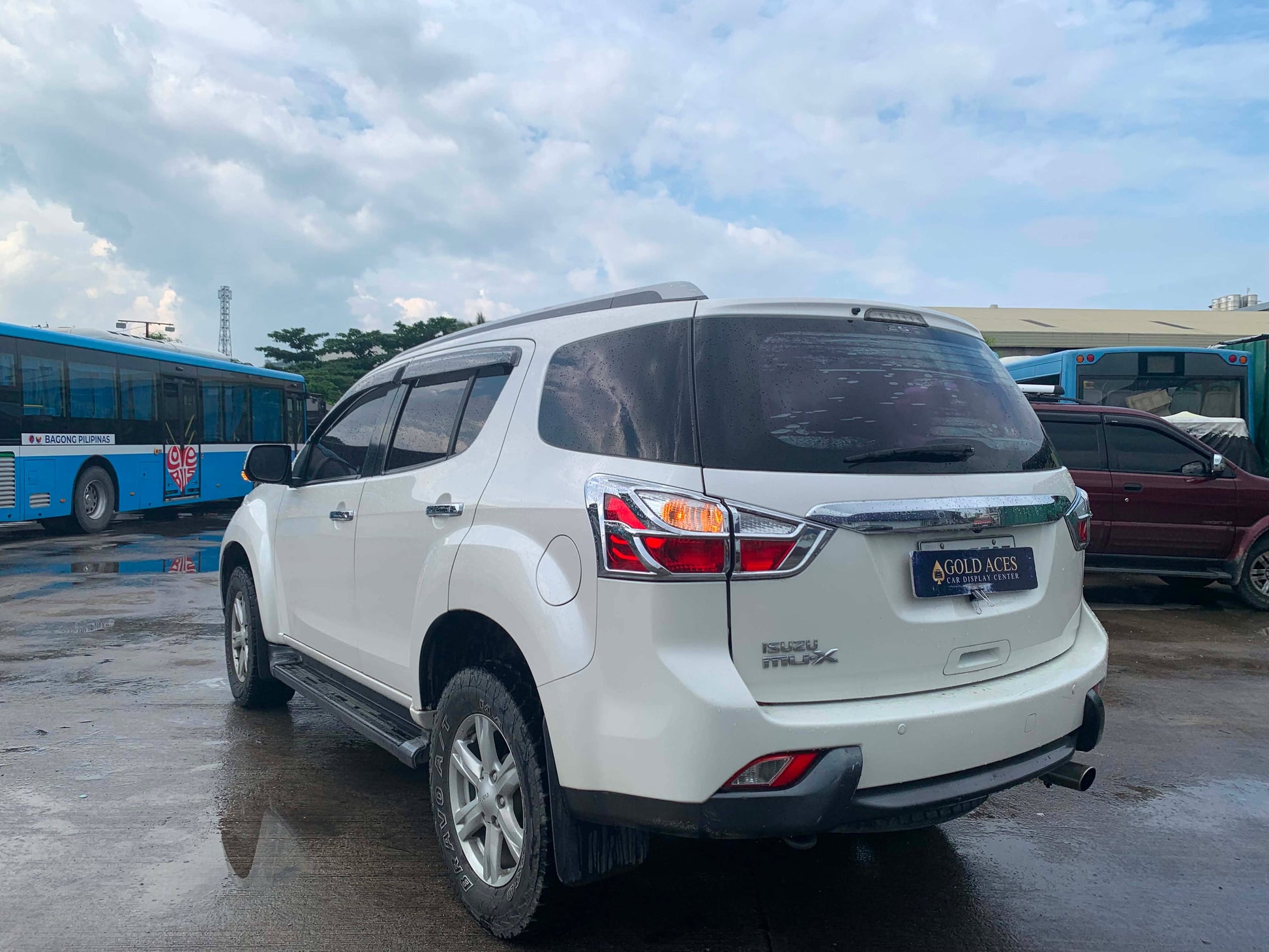 2015 ISUZU MUX LSA 2.4L AUTOMATIC TRANSMISSION Gold Aces Car Display Center
