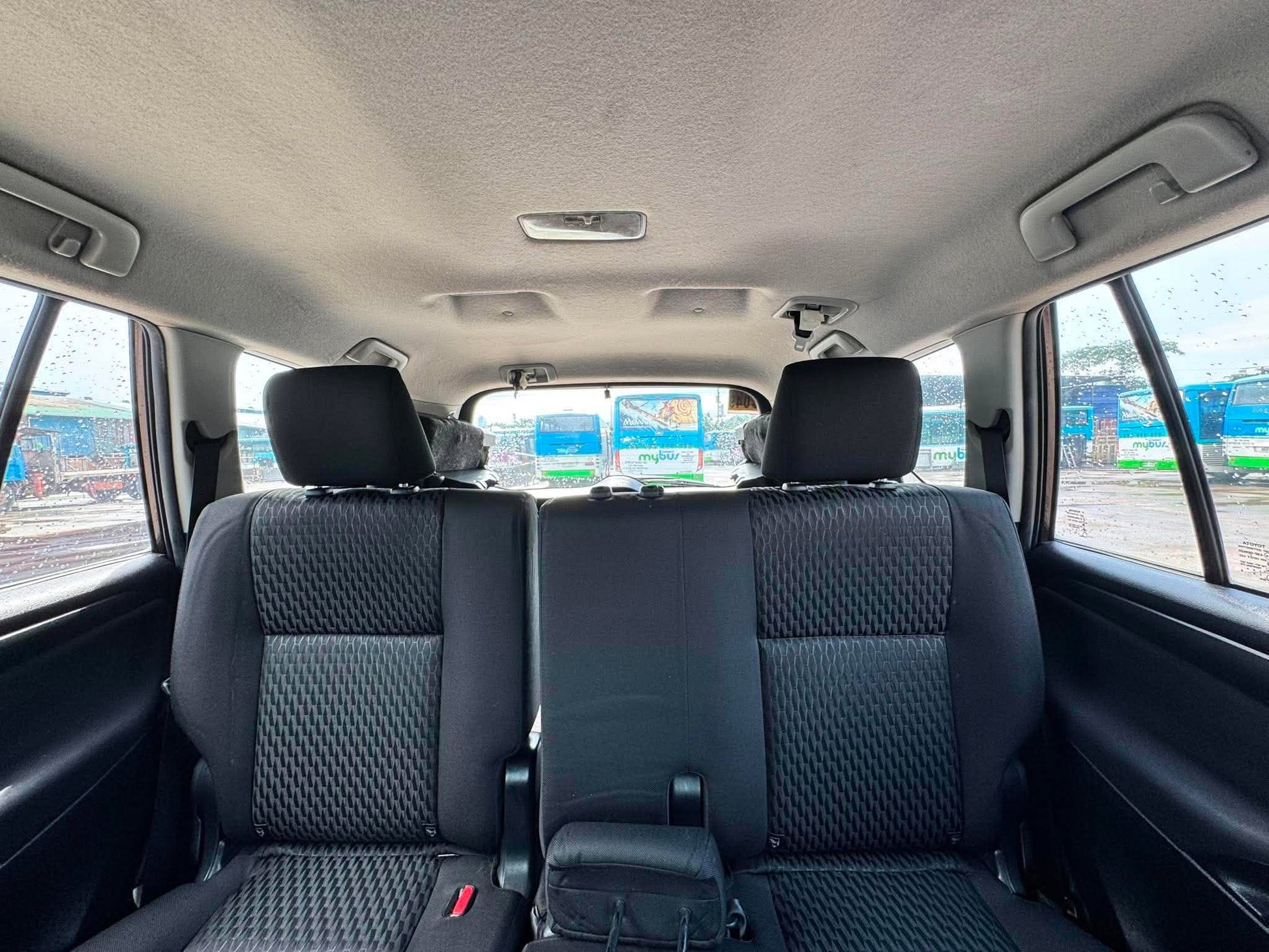 NEW ARRIVAL! 2018 TOYOTA INNOVA E 2.5L AUTOMATIC TRANSMISSION Gold Aces Car Display Center