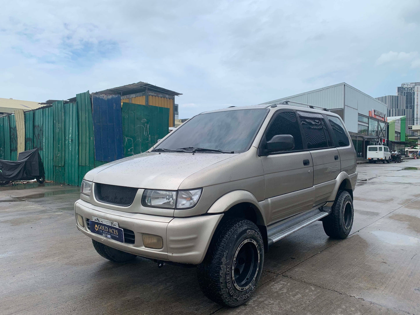 2003 ISUZU CROSSWIND 2.5L Diesel Engine AUTOMATIC TRANSMISSION Gold Aces Car Display Center
