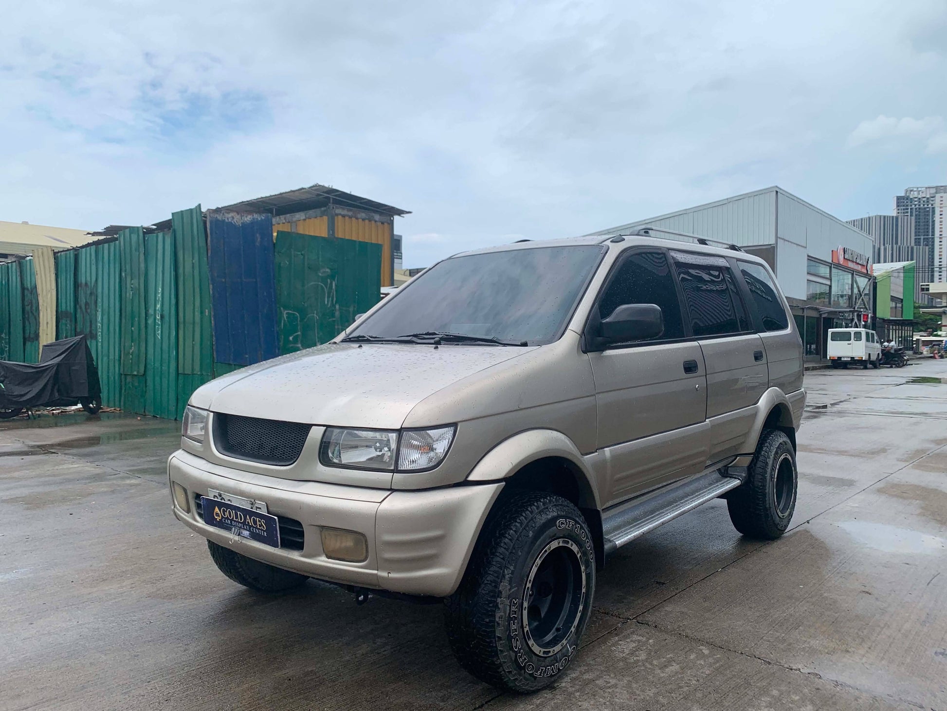 2003 ISUZU CROSSWIND 2.5L Diesel Engine AUTOMATIC TRANSMISSION Gold Aces Car Display Center
