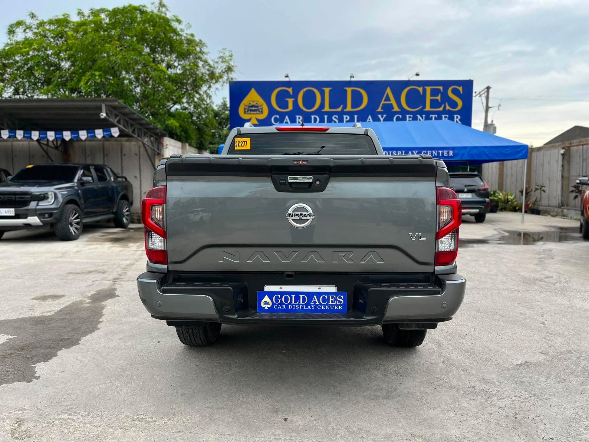 2022 NISSAN NAVARA VL 2.5L 4X2 AUTOMATIC TRANSMISSION Gold Aces Car Display Center