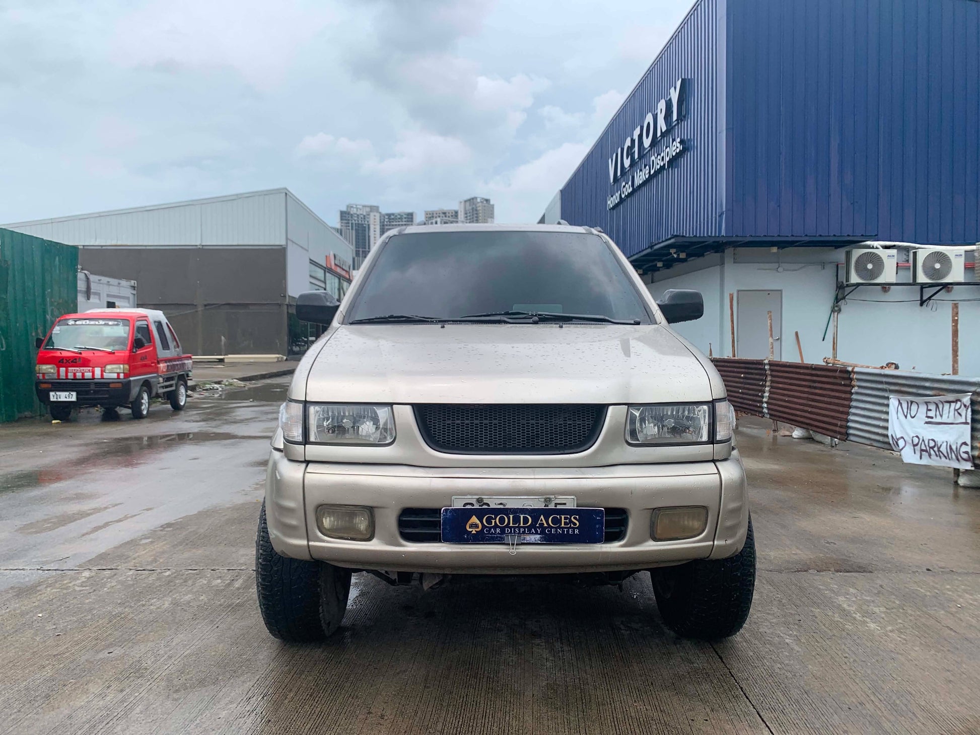 2003 ISUZU CROSSWIND 2.5L Diesel Engine AUTOMATIC TRANSMISSION Gold Aces Car Display Center