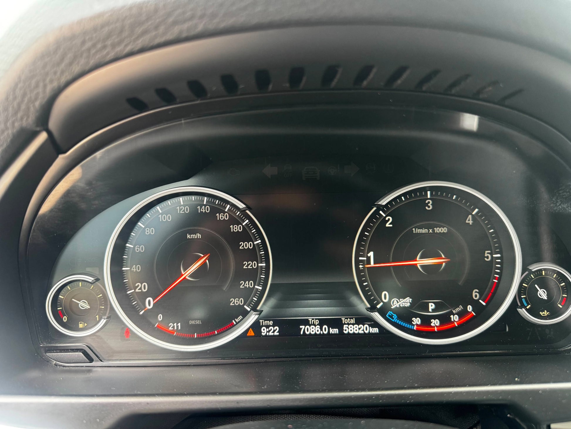 2018 BMW X5 XDRIVE 3.0D AUTOMATIC TRANSMISSION Gold Aces Car Display Center