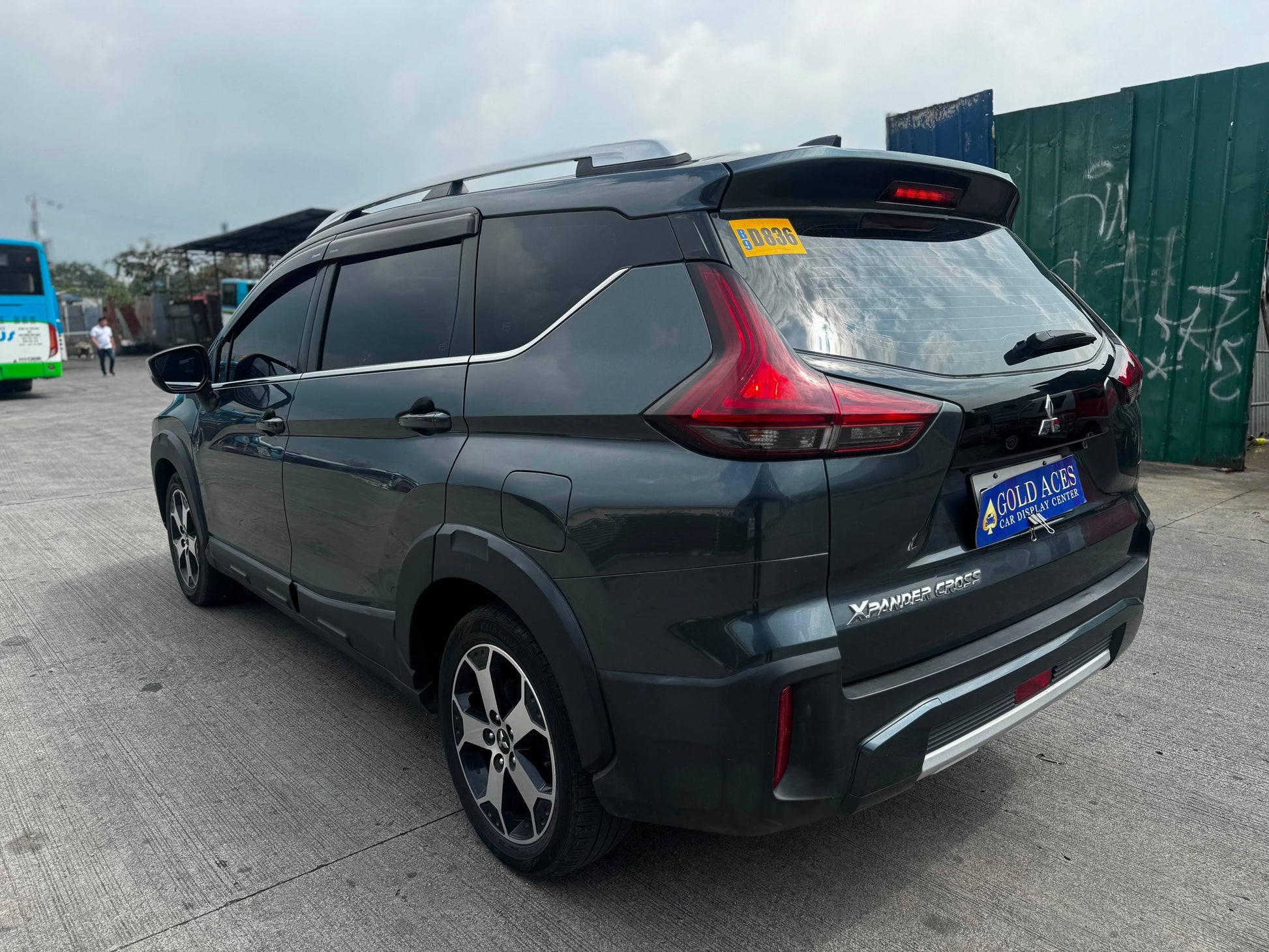 2022 MITSUBISHI XPANDER CROSS 1.5L AUTOMATIC TRANSMISSION Gold Aces Car Display Center