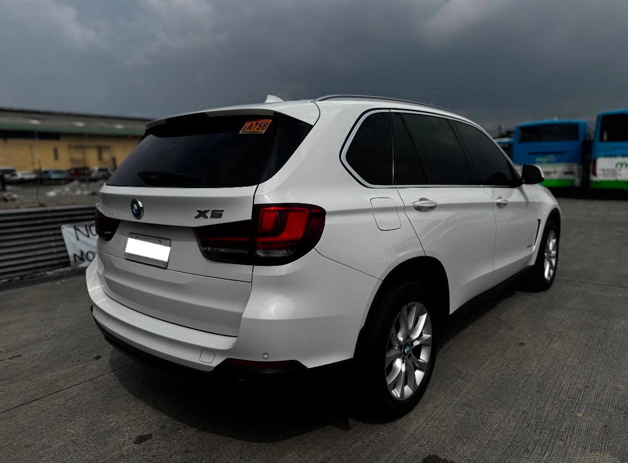 2018 BMW X5 XDRIVE 3.0D AUTOMATIC TRANSMISSION Gold Aces Car Display Center