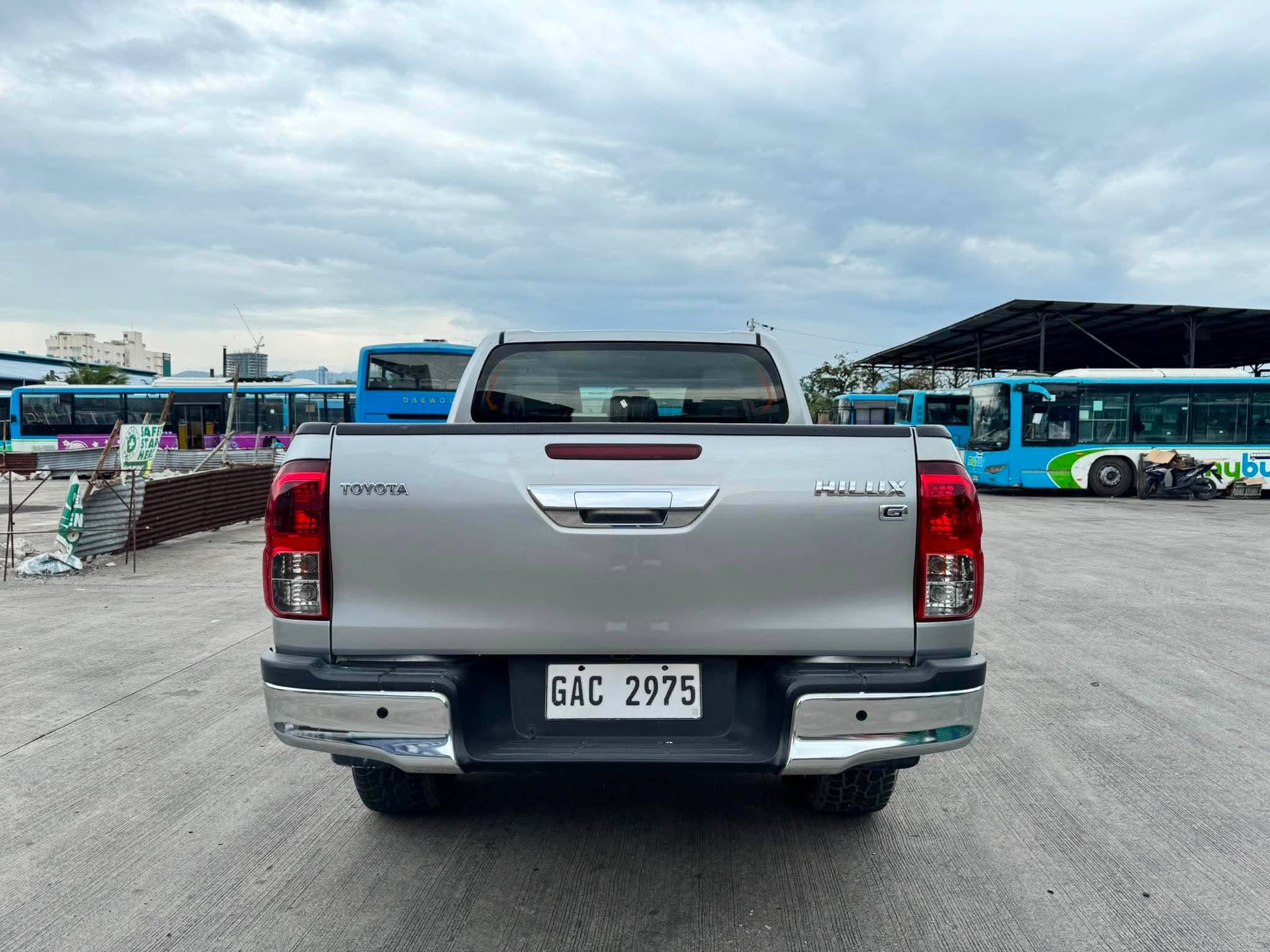 2017 TOYOTA HILUX 2.4L G 4X2 AUTOMATIC TRANSMISSION TOYOTA
