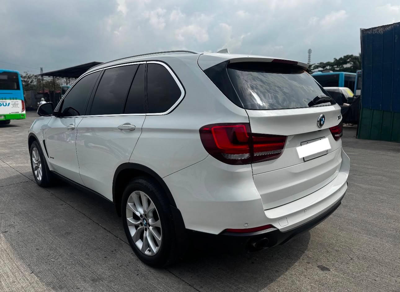 2018 BMW X5 XDRIVE 3.0D AUTOMATIC TRANSMISSION Gold Aces Car Display Center