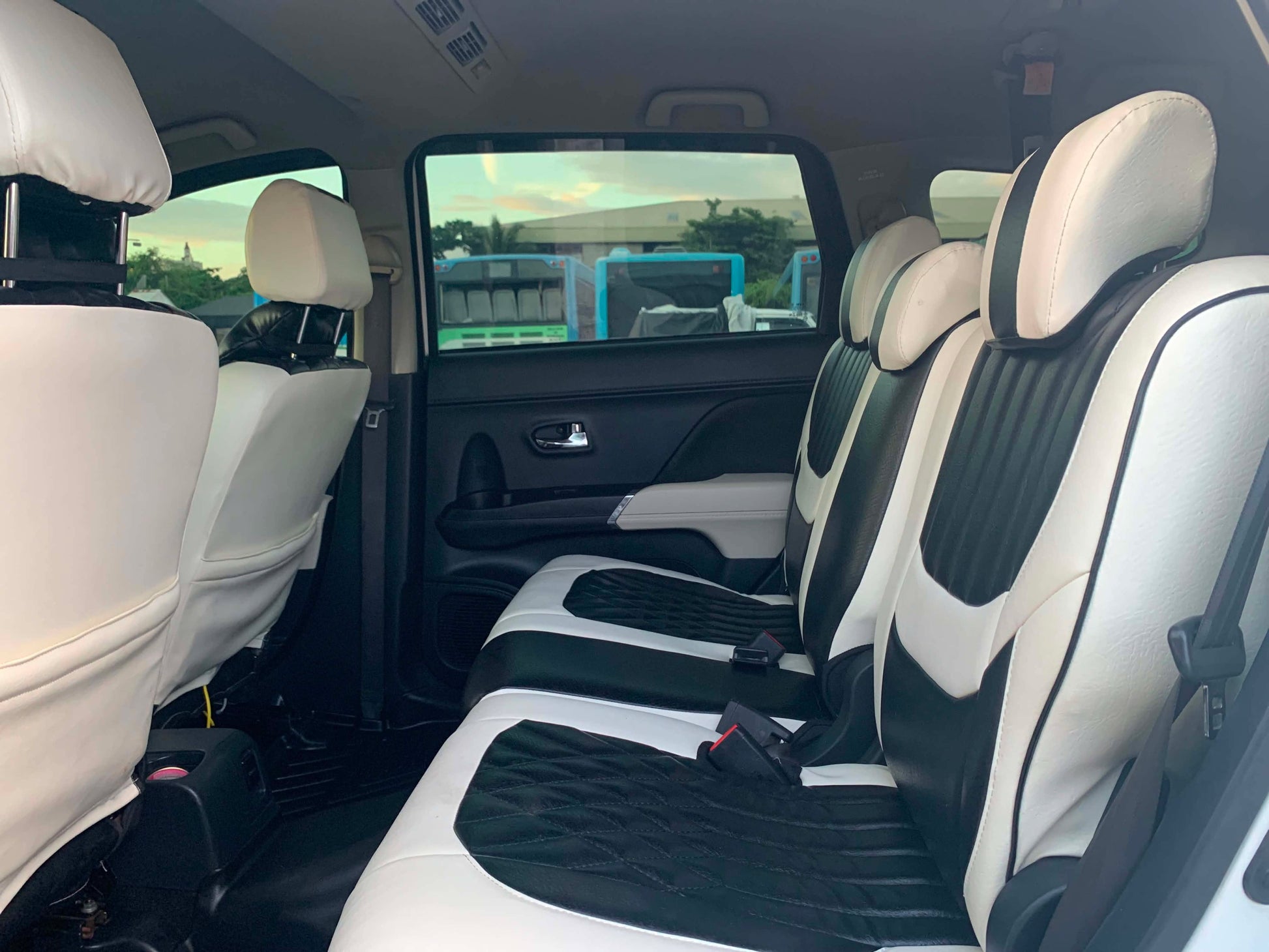 2020 TOYOTA RUSH 1.5L G AUTOMATIC TRANSMISSION Gold Aces Car Display Center