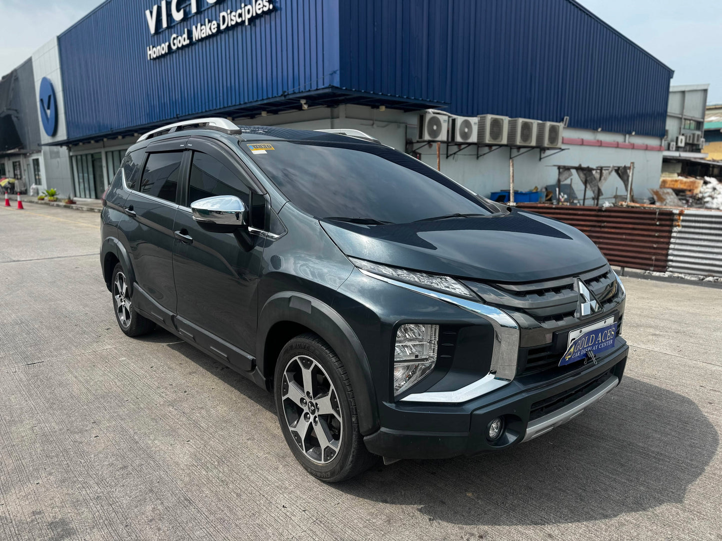 2022 MITSUBISHI XPANDER CROSS 1.5L AUTOMATIC TRANSMISSION Gold Aces Car Display Center