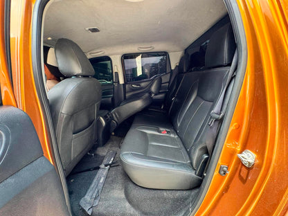 2018 NISSAN NAVARA VL 2.5L 4X4 AUTOMATIC TRANSMISSION Gold Aces Car Display Center
